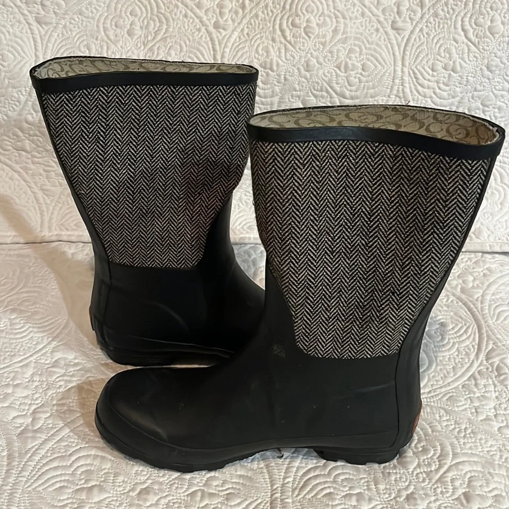 Chooka‎ boots, size 6
